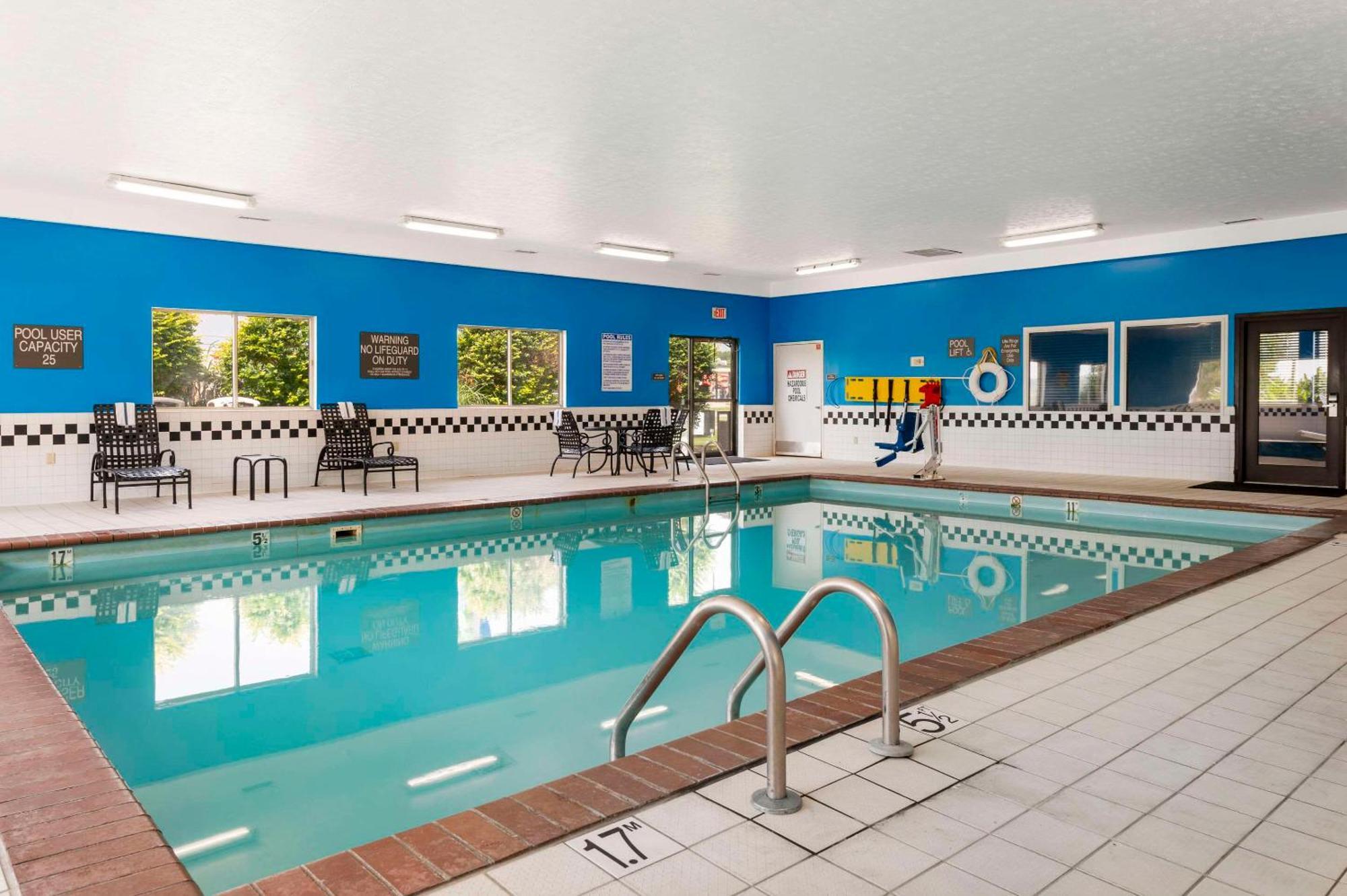 Comfort Inn Edinburgh - Columbus Εξωτερικό φωτογραφία
