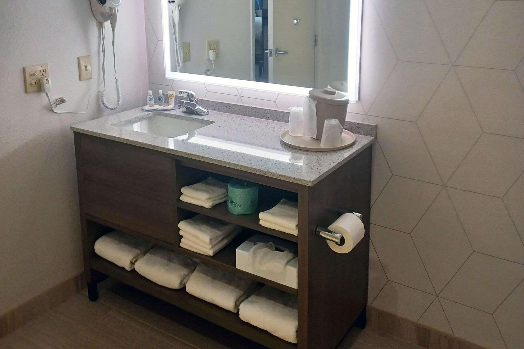 Comfort Inn Edinburgh - Columbus Εξωτερικό φωτογραφία